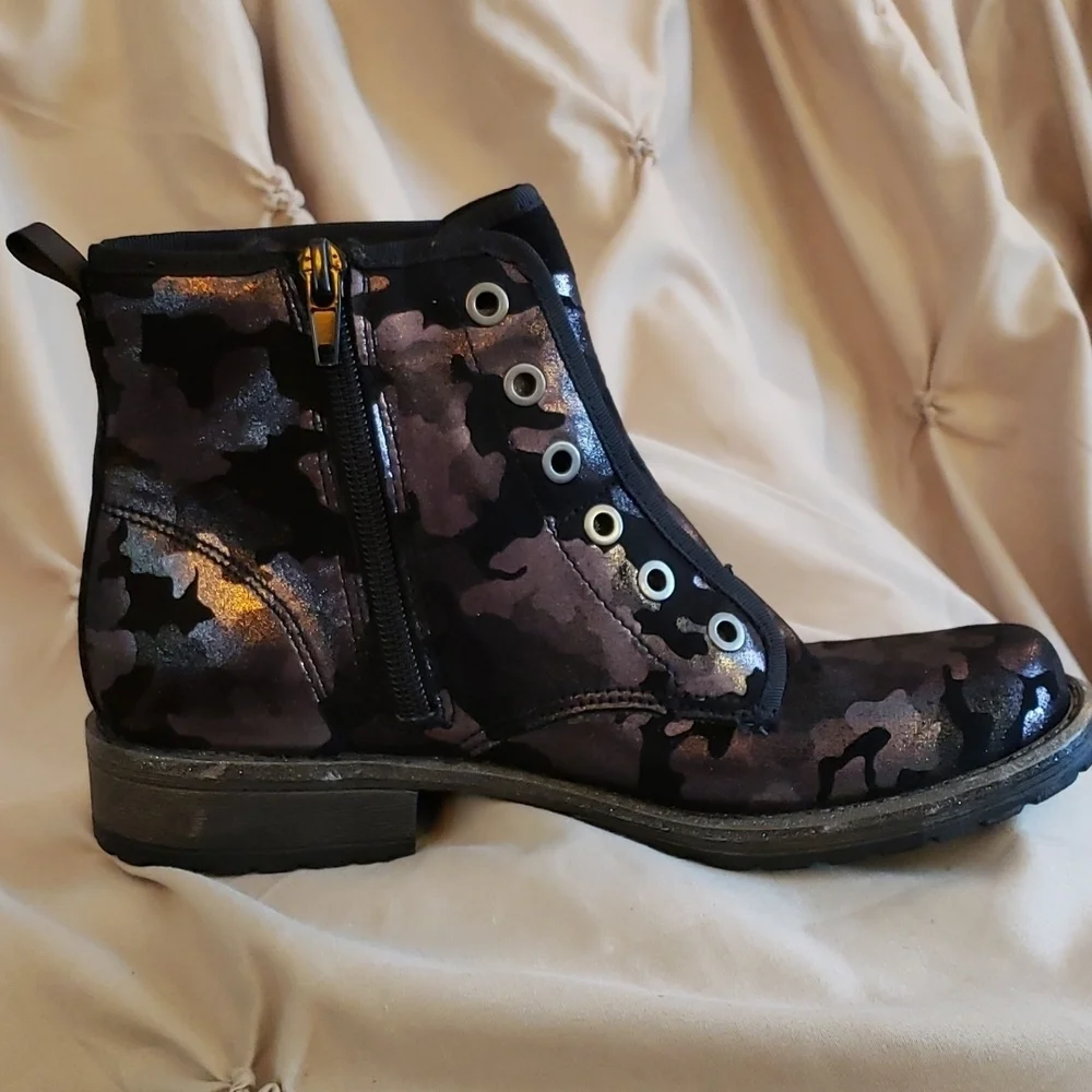 Landis Dulce Vita Black Metallic Camo Boots Size 5